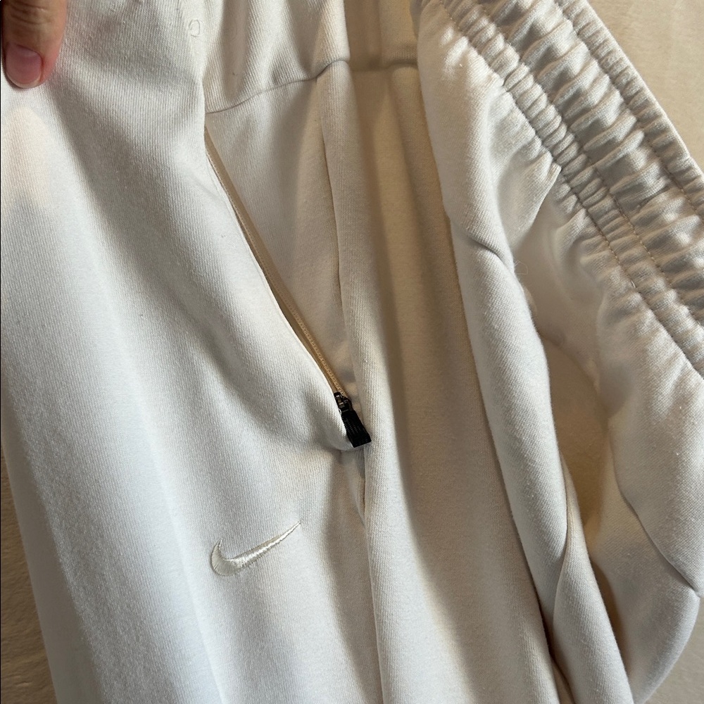 Nike White Men's Sweatpants - Picture 4 of 5